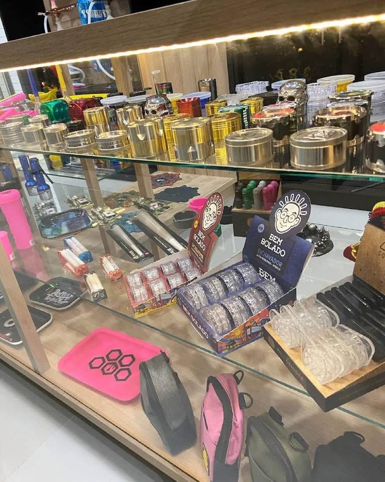 Vitrine com acessórios